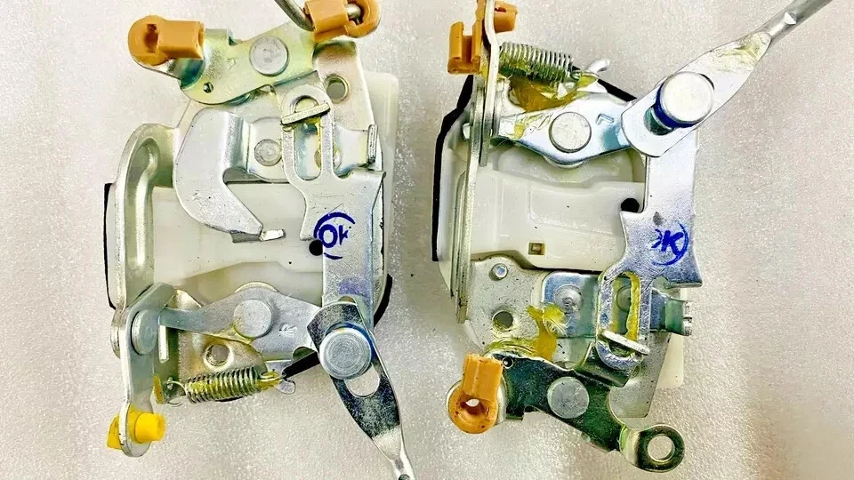 Suzuki Samurai Sierra SJ413 SJ410 Jimny Drover Gypsy Door Latch Lock Pair |Fit - Image 4 of 4