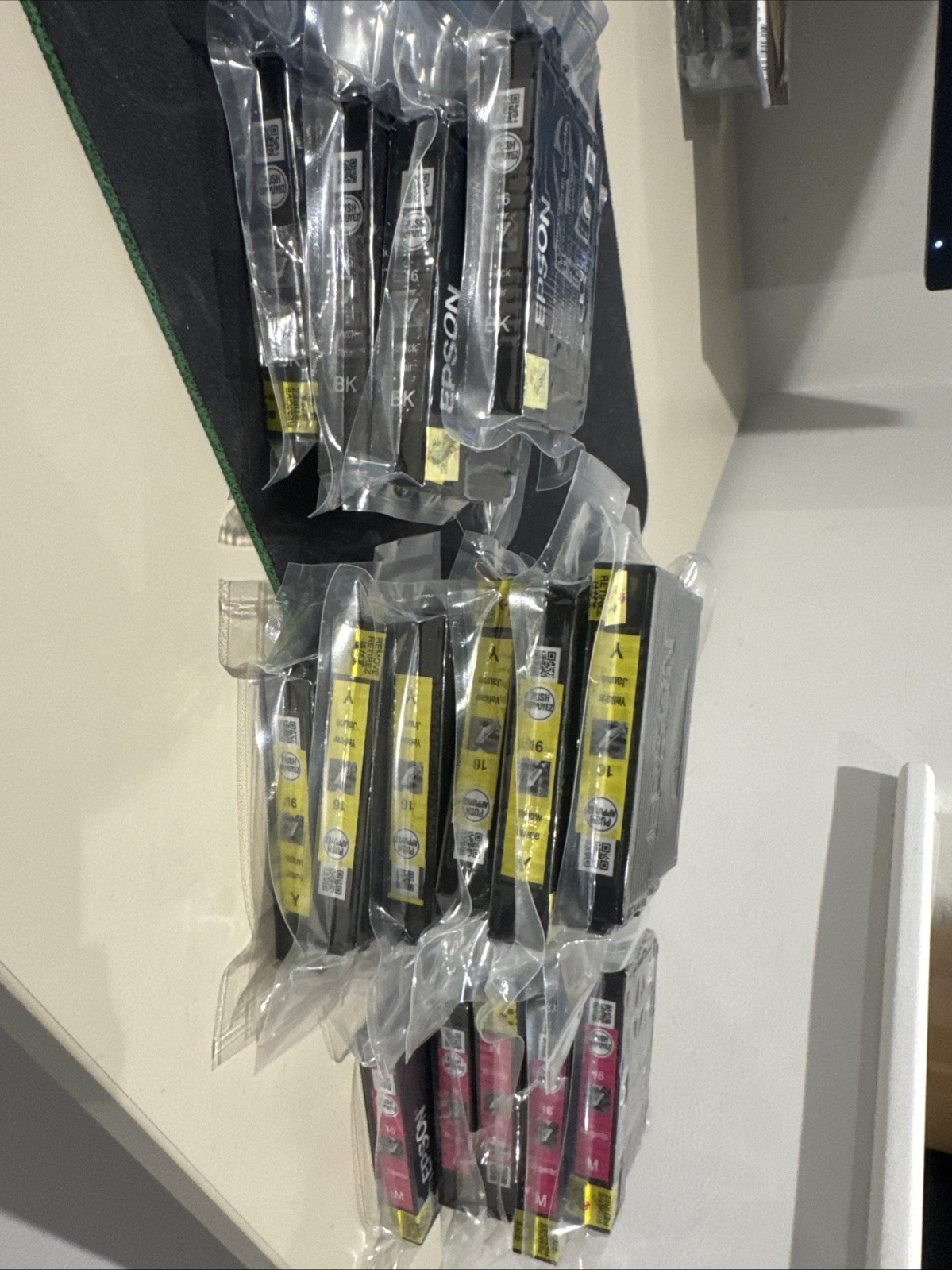 Epson C13t16214022 (16) Ink Cartridge 175 Pages, 5Ml Black - Image 4