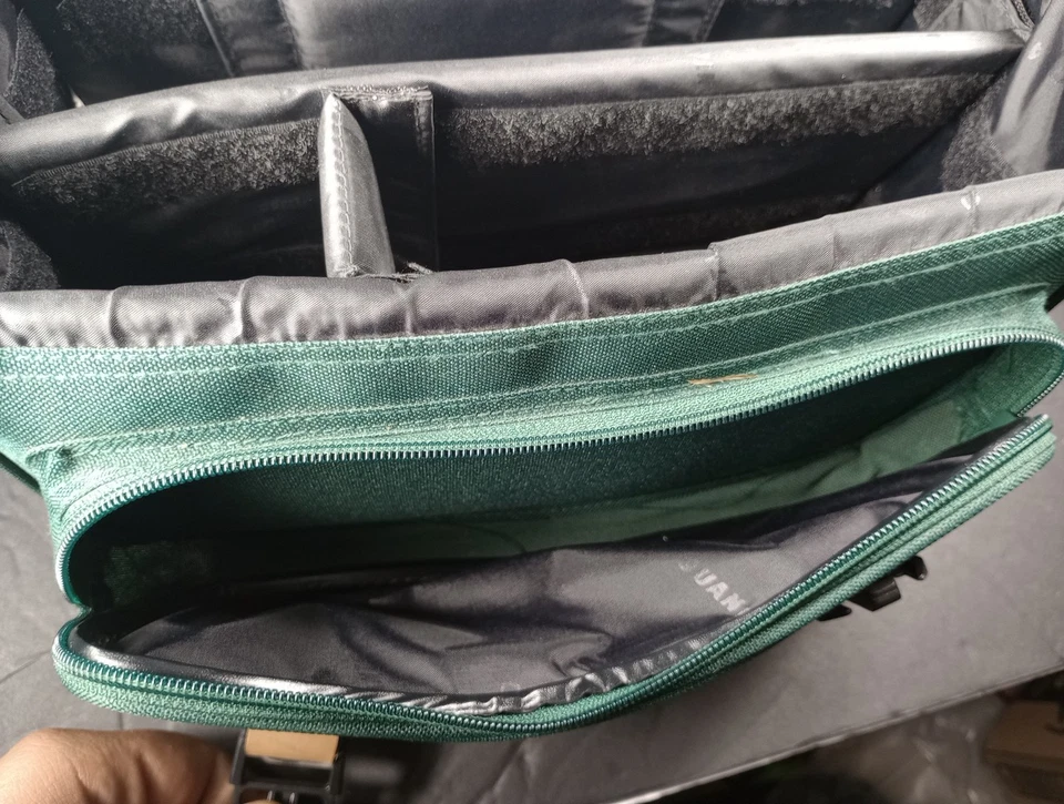 Professional Camera Bag Quantaray Camera Leather Canvas  and Leather  - Image 4 of 4