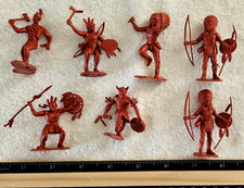 VINTAGE PLASTIC INDIANS FIGURES