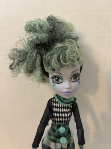 Monster High Doll Twyla Boogeyman Freak Du Chic Stilts Socks Shoes - Picture 5 of 8