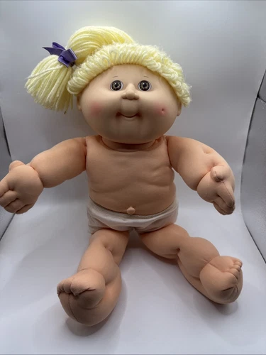 Cabbage Patch Kids 16” Posable Soft 1990 Hasbro Blonde Hair Brown Eyes