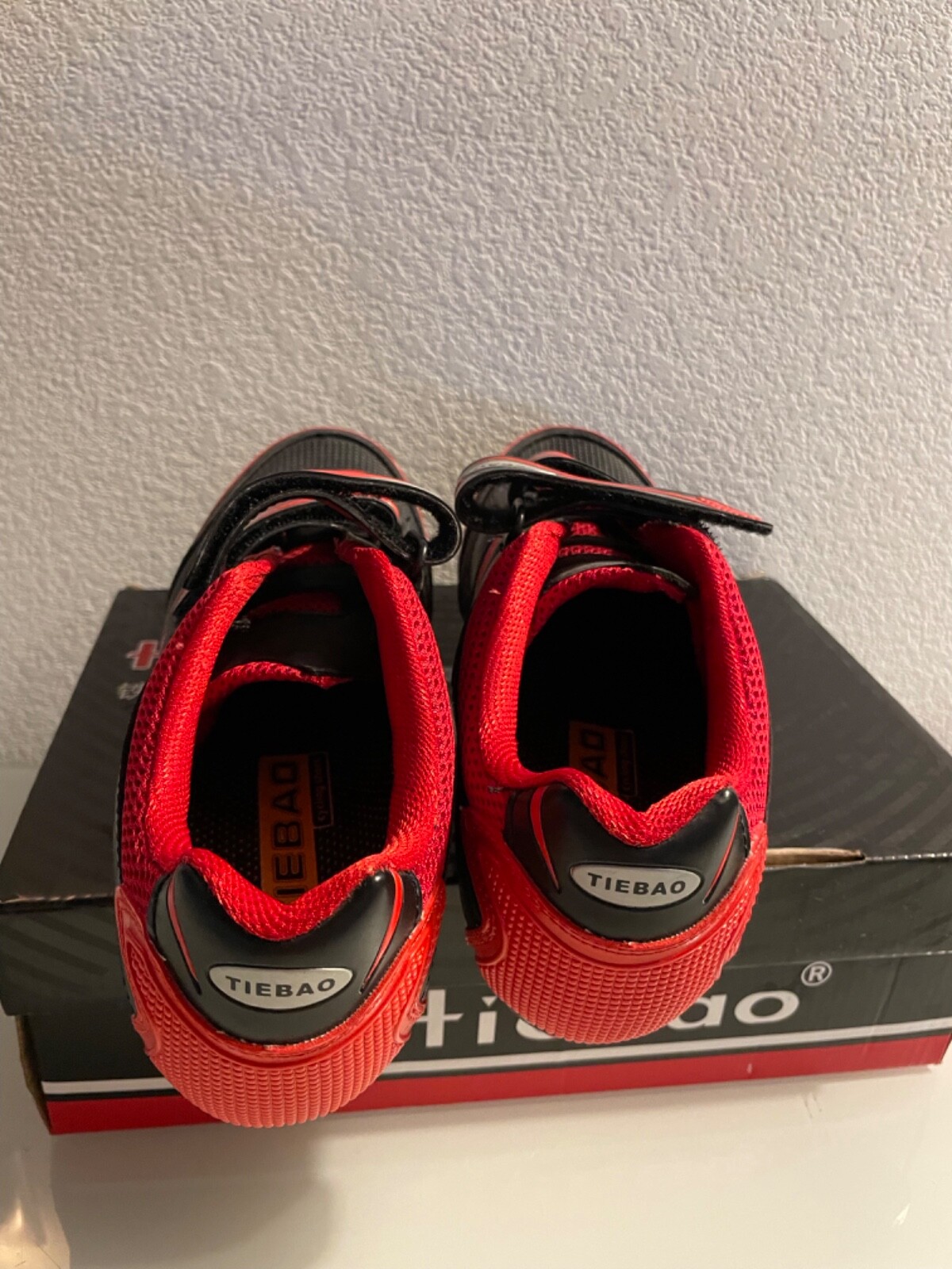 Tiebao road cycling shoes size US6.5 EU 39 black-red new w/box