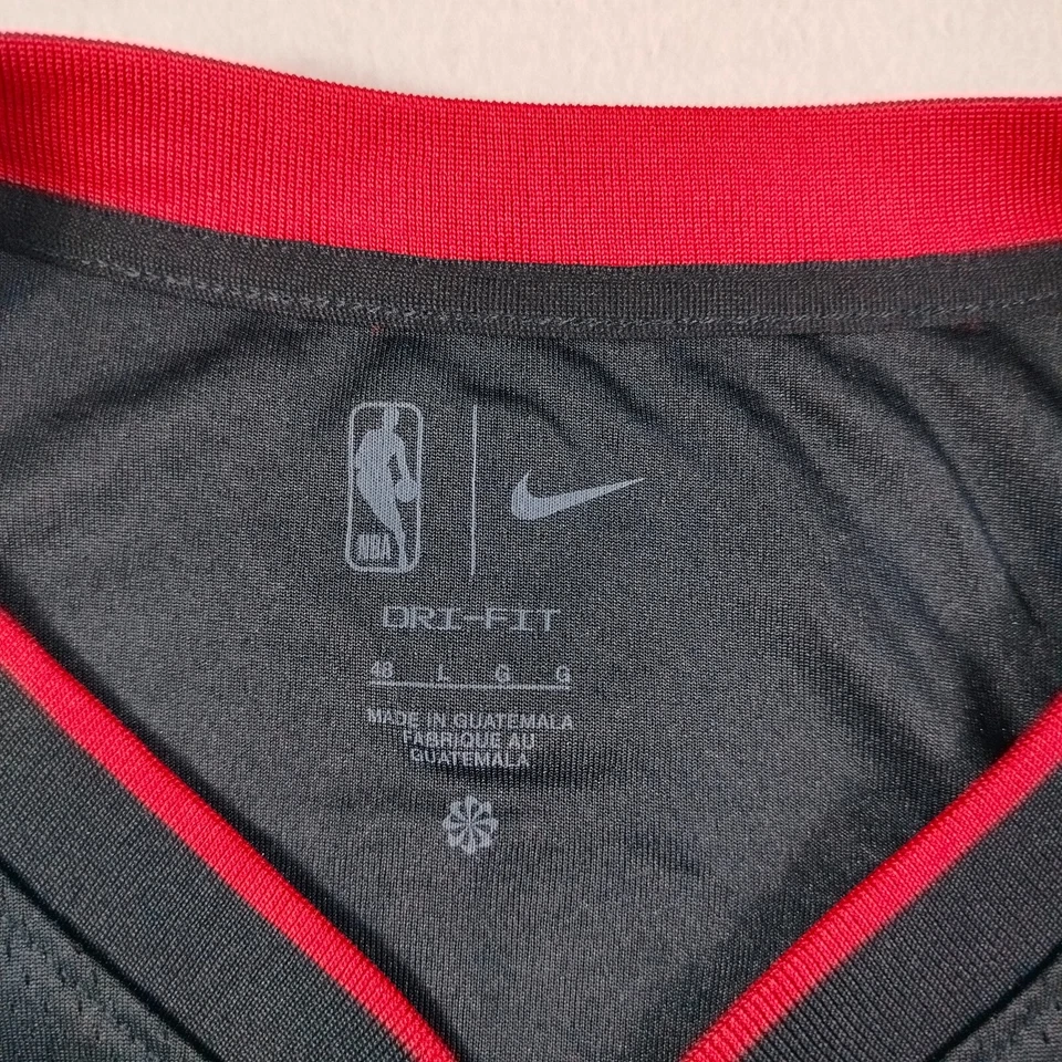 Camiseta Nike Para Hombre Grande Multicolor Jimmy Butler #22 Miami Heat Swingman NBA Foto 3 de 4