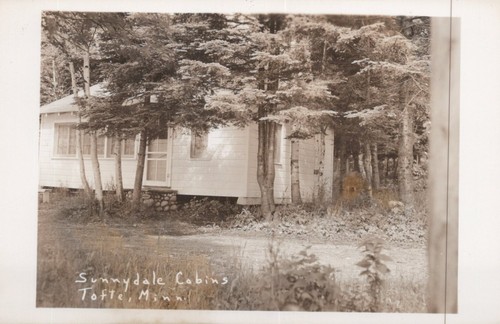 2 - Sunnydale Cabins - Tofte, Minnesota - unposted RPPC - Picture 4 of 6