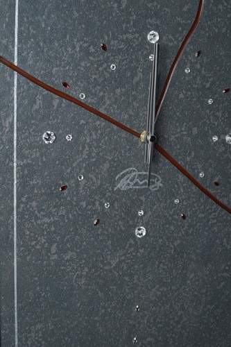 Wanduhr, Uhr mit Swarovski Kristallen, Epoxidharz, hochwertiger Alurahmen - Bild 3 von 7