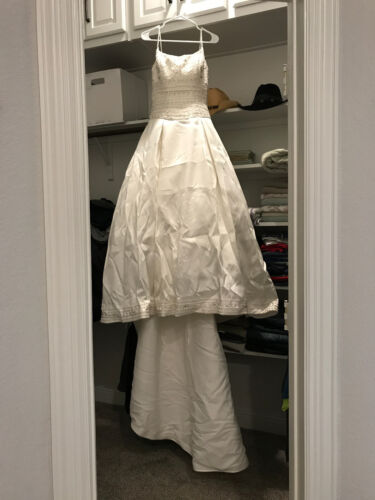 Alfred Sung Wedding Dress