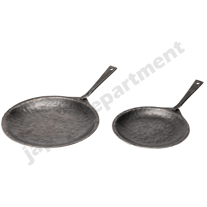 Snow Peak Fukuyama Free Forged Ferrum Griddle 22 one of a Snow Peak Fukuyama Free Forged Ferrum Griddle 22 one of a