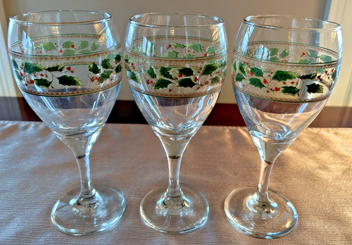 Royal Limited "Holly Holiday" 10 Oz Wine Goblets Glasses Set of 3 - 7.5" - Picture 2 of 6