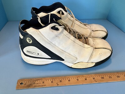 reebok basketball player shoes