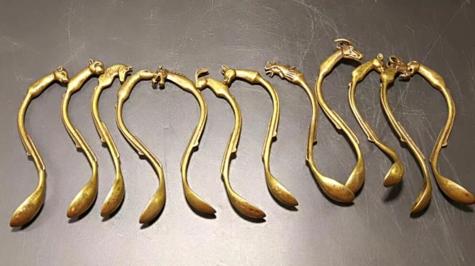 Estatua cuchara 12 piezas de latón hecha a mano doce signos del zodiaco chino- Foto 2 de 4