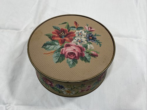 Vintage 1940s Guildcraft New York Floral Textured Round Sewing Tin Container - Picture 2 of 6