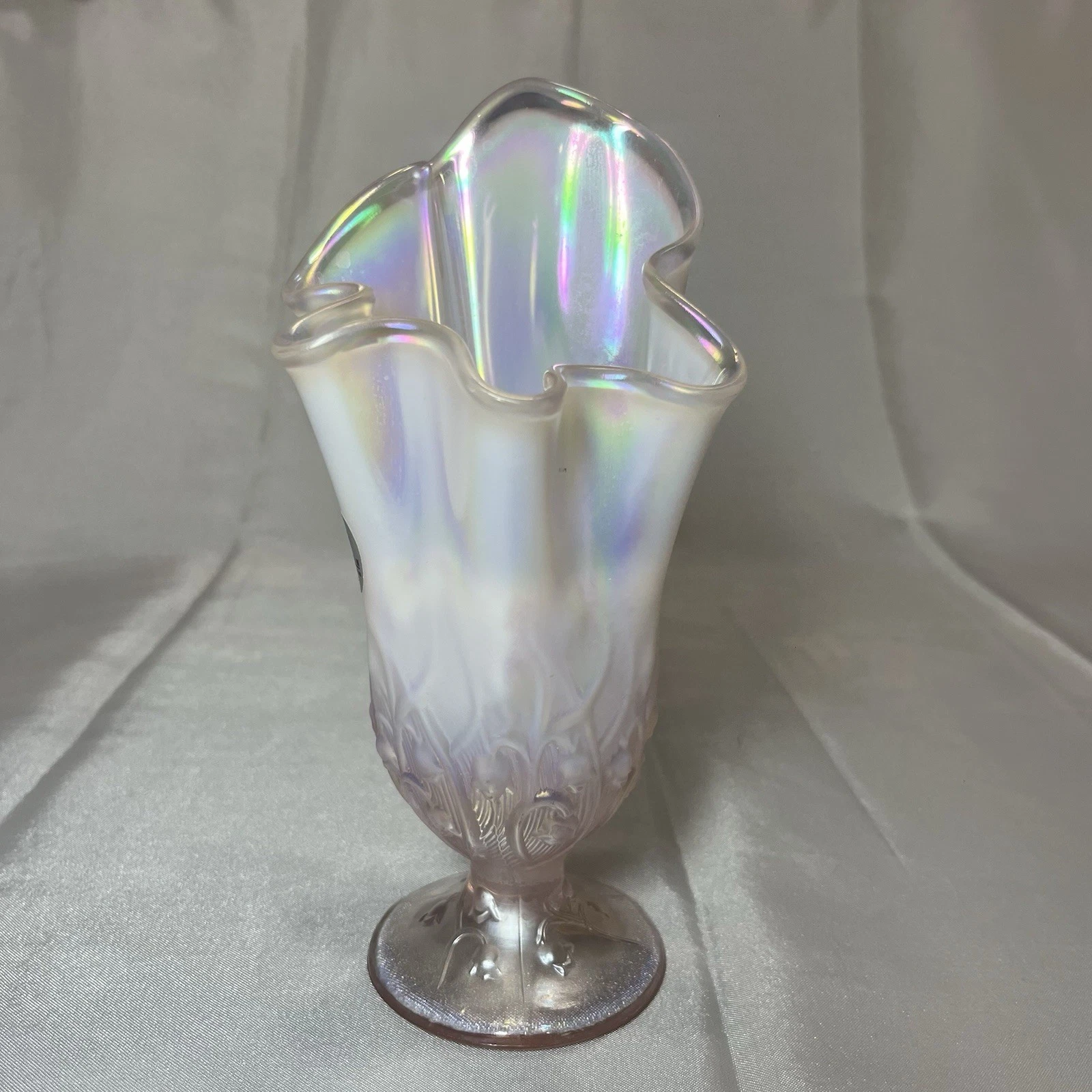 Vtg. Fenton Glass Pink Opalescent Lily Of The Valley Handkerchief Vase W/ Label