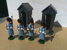 Britains 41039, British Changing of the Guard greatcoats 54mm metal sentry box