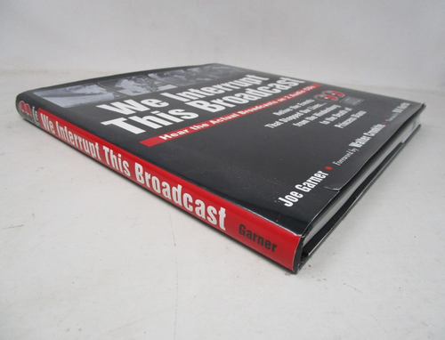 We Interrupt This Broadcast book with 2 CD Walter Cronkite Joe Garner 1998 - Picture 2 of 12
