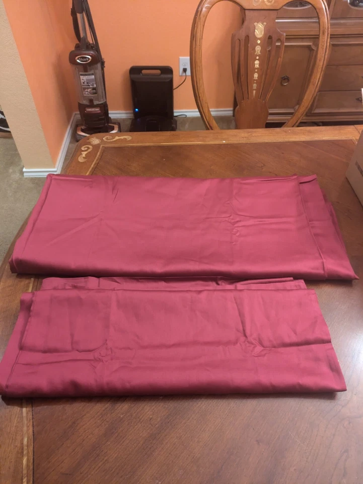 Distant Land flat sheet  Queen individual  Maroon & 2 Pillow Cases 100, %Cotton - Image 2 of 4