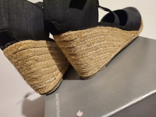 FASHION BUG Women Black Espadrilles Close Toed 3.25" Heel Sz 9 1/2 M Emily 2 C2 - Picture 3 of 9