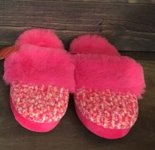 Girls Wonder Nation Pink FUZZY Slippers NWT Size 11/12