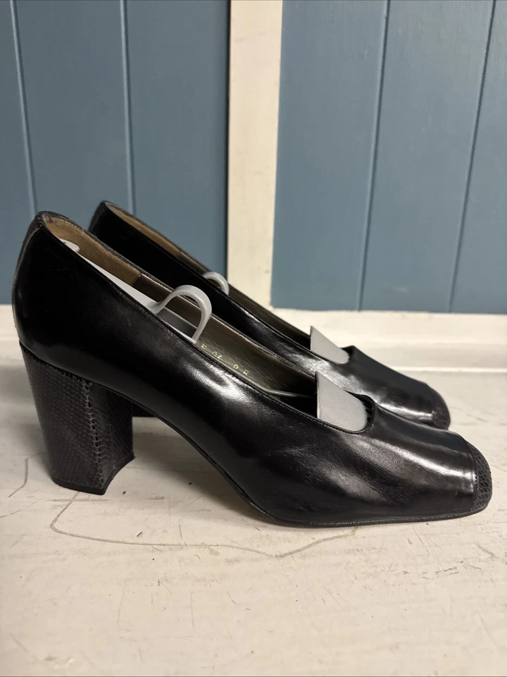 Tacones gruesos vintage Sacha Too de cuero negro con detalles de serpiente para mujer talla 8M” Foto 4 de 4