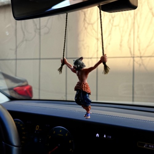 Car pendant Luffy pendant automotive interior rearview mirror pendant - Foto 5 di 8