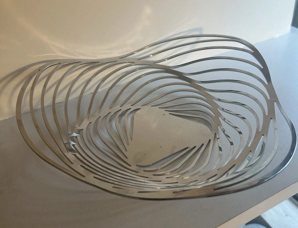 Cuenco de acero inoxidable Alessi Trinity Designer Trinity, Italia  Foto 2 de 4