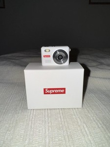 supreme Digital camera 新品未開封品 Size【フリー】 SUPREME シュプリーム 25FW Digital Camera Keychain
