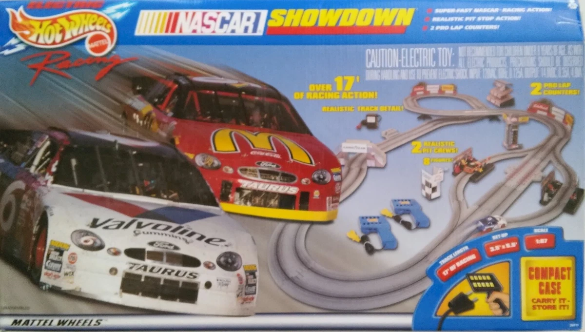 NASCAR Showdown Mattel Hot Wheels McDonalds Valvoline Elliott