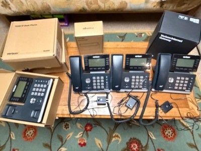 Set Of 6 Yealink SIP T53W Business IP Phone with LCD Screen + Router + Gateway