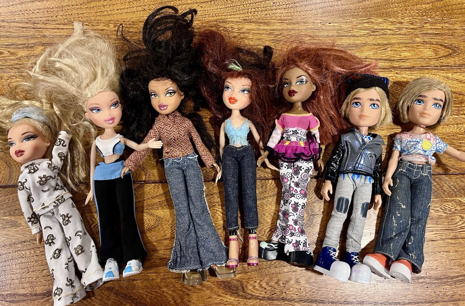 Vintage Bratz Dolls Lot of 7 - 2001 MGA & 2015 Reboot