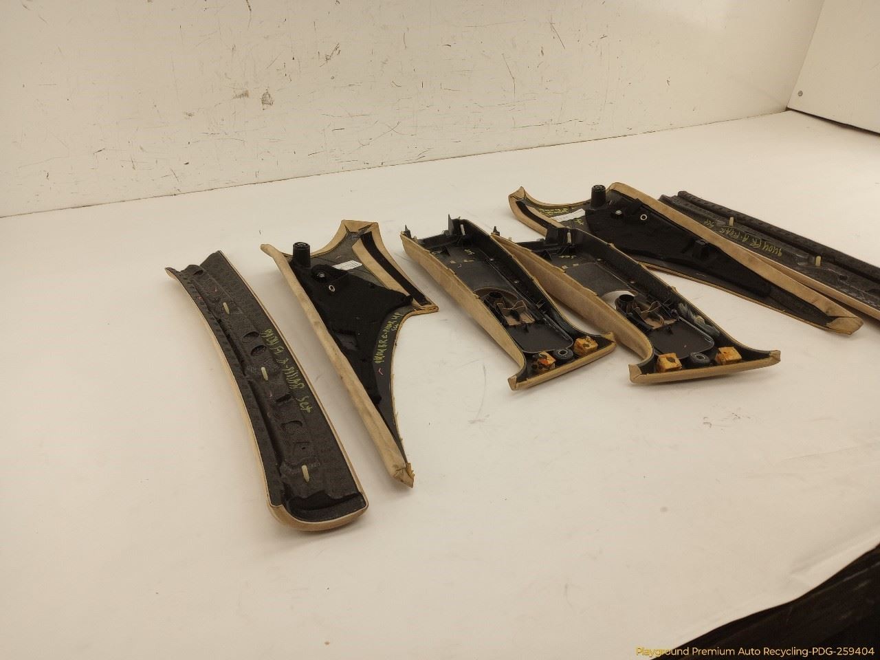 Maserati Quattroporte 2003-2008 Right Upper Trim panels Set