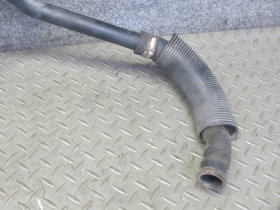 00-05 TOYOTA MR2 SPYDER ZZW30L TANQUE DE COMBUSTIBLE LLENADO CUELLO TUBO OEM Foto 4 de 4