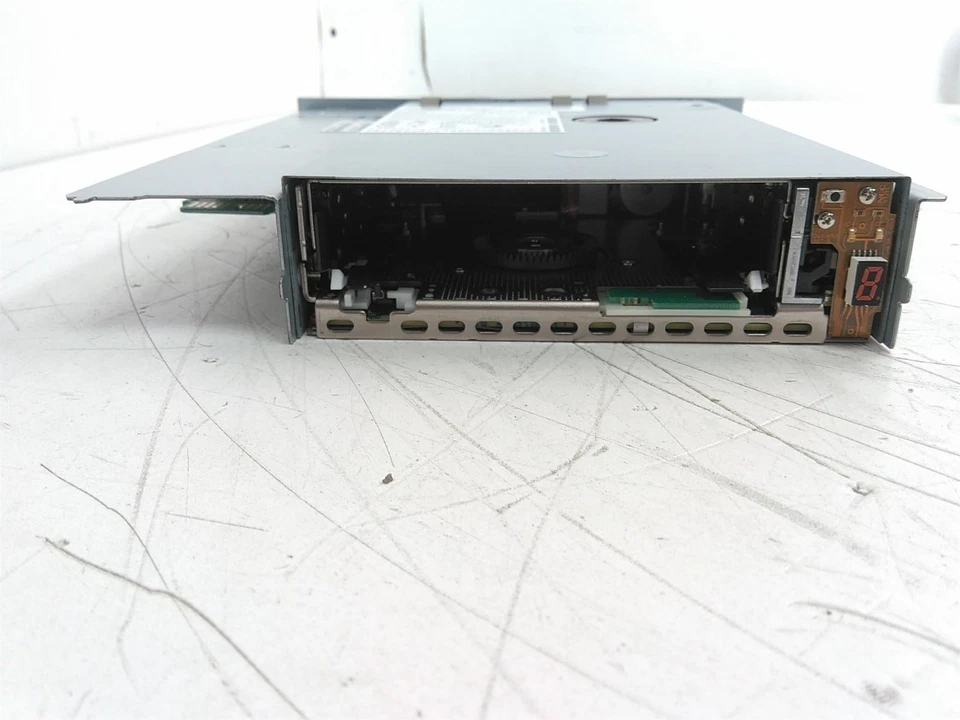 IBM 45E1556 45E3303 LTO 4 Ultrium 4-H SCSI Encryption Enabled Tape Drive Module  - Image 3 of 4