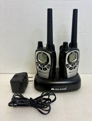 Midland GXT 760 X-Tra Talk 2-Way Radio Walkie Talkies with Charger Base