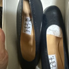 Nine West Brand R-Celia’s Size 7 1/2M Navy Leather High Heel Women’s Dress Shoes