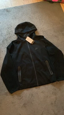 Nike Tech Fleece Hoodie, Größe L Schwarz - Bild 1 von 3