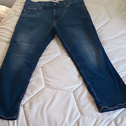 Calvin Klein Jeans Men's Blue Medium Wash Denim Jeans Straight Leg Mid Rise Logo