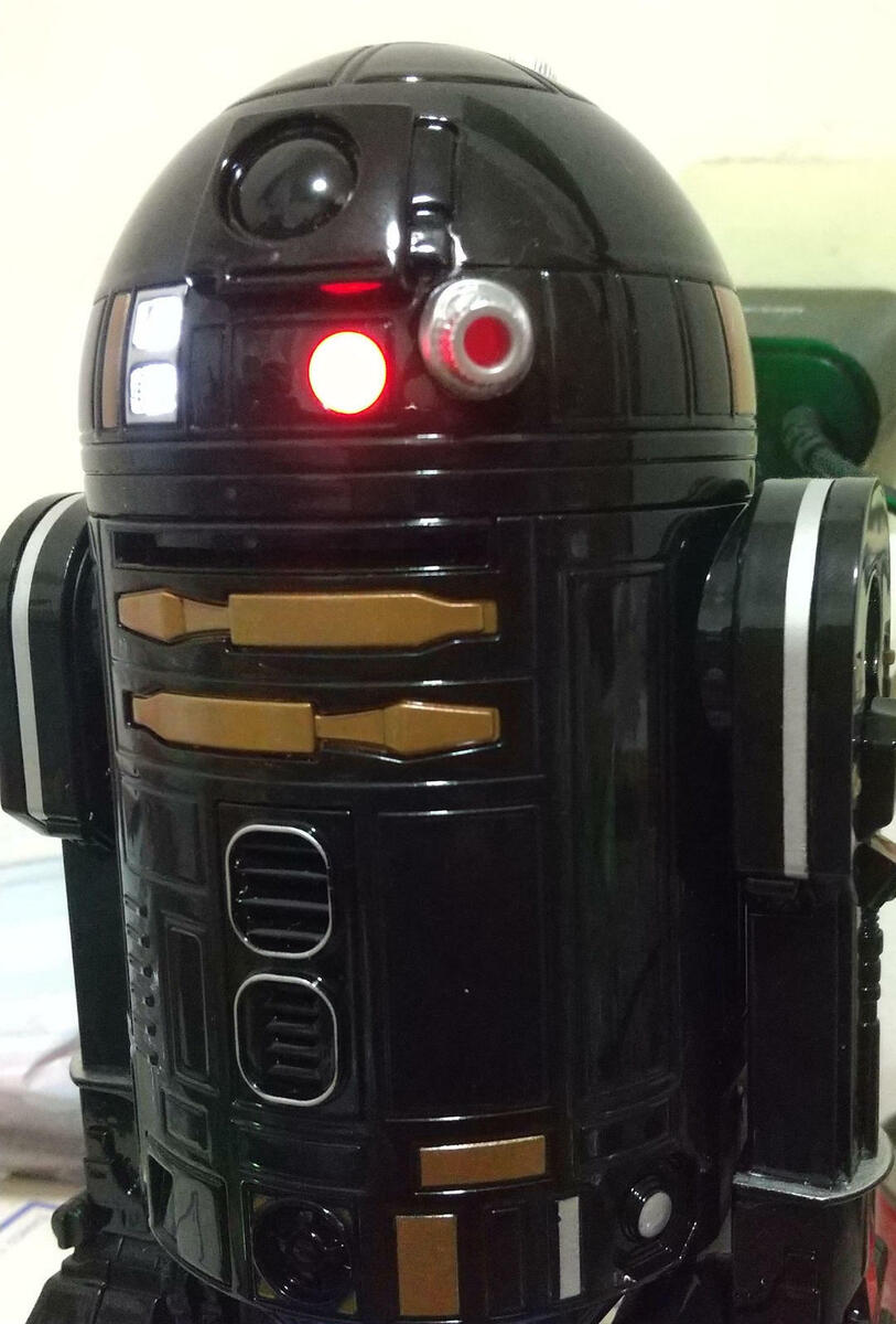 Sphero STAR WARS R2-Q5 App Enabled Droid Japan Authorized Sphero STAR WARS R2-Q5 App Enabled Droid Japan Authorized