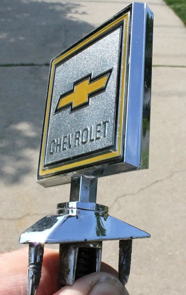 1979-1982 Chevrolet грузовик K5 C10 C20 K10 Blazer пригородный капот украшение 461619 - Изображение 4 из 4