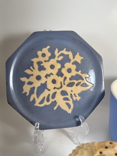 Vintage Cameoware Harker Pottery Blue White Floral Lot of 3 Bowl, Shaker, Plate - Picture 3 of 18