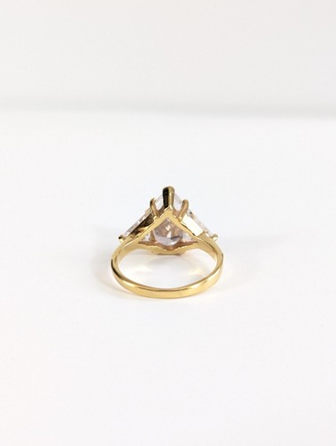 Pear Cut Cubic Zirconia Gold Plate 3 Stone Ring Size 6 - Picture 6 of 12
