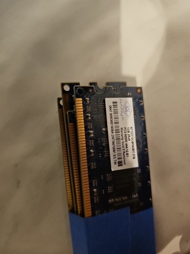 4x sticks RAM - Nanya - 1GB 2Rx8 PC-4200E 1gbntqgt72u8pa0by - Photo 2/2