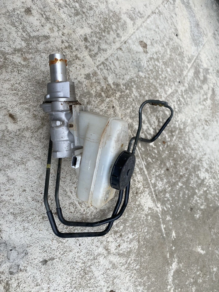 Brake Master Cylinder For 05-07 Infiniti G35 M35 M45 Base Coupe Sedan WM28Q3 - Image 3 of 4