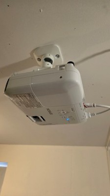 Epson EB-U04 Full HD Beamer 1080p | 3000 Lumen | HDMI VGA | Heimkino & Büro Neu