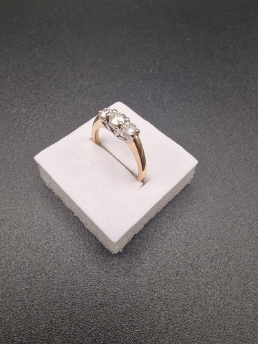 18ct Gold Diamond Trilogy Ring 3 Diamonds - Picture 6 of 23