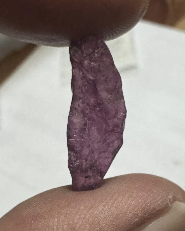Rhodolite Garnet Purple Red, Color Shift investor's Gem 9.40cts Cutting quality - Image 3 of 4