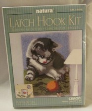 Natura Playful Kitten Latch Hook Kit Caron R070 20"x27" Unopened Sealed Box NEW