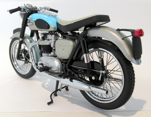 Minichamps 1/12 Scale Diecast 122 133001 Triumph Bonneville 650 T120 1959 - Picture 4 of 8