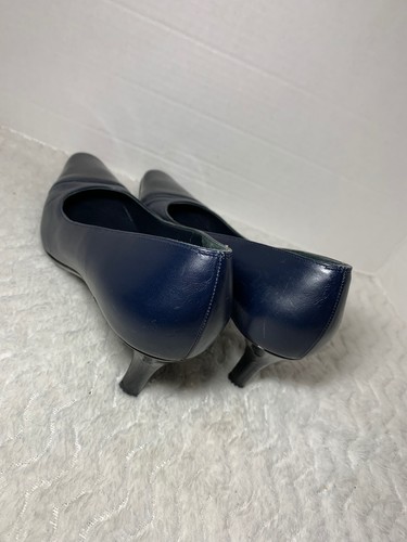 Salvatore Ferragamo Women’s Navy Blue Black Patent Toe Pumps Heels Size 6 B - Picture 5 of 11