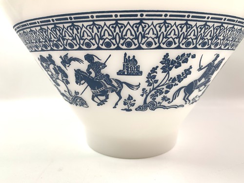 Hazel Atlas Caballeros Árabes Leche Vidrio Chip Bowl Azul y Blanco Raro Mediados de Siglo - Imagen 4 de 6
