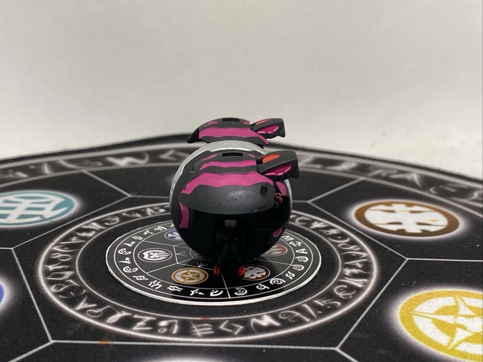 Bakugan Battle Brawlers B1 Darkus Dual Hydranoid Painted & Card Anime Accurate - Image 2 of 4